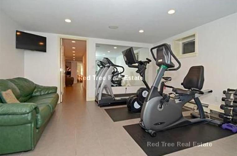10 Gray Cliff Rd, Newton