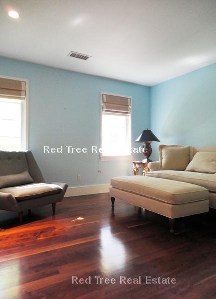 10 Gray Cliff Rd, Newton