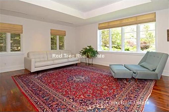 10 Gray Cliff Rd, Newton