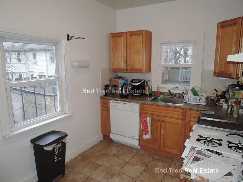 25 Pratt St, Allston