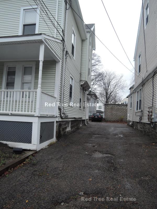 25 Pratt St, Allston