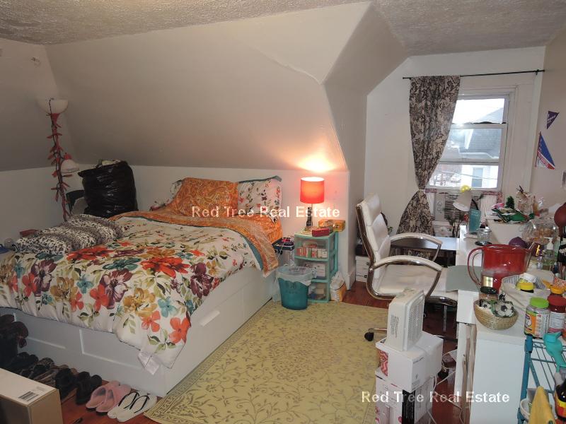 25 Pratt St, Allston