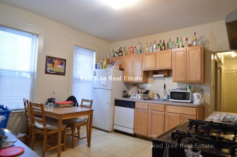 7 Gardner Tr, Allston