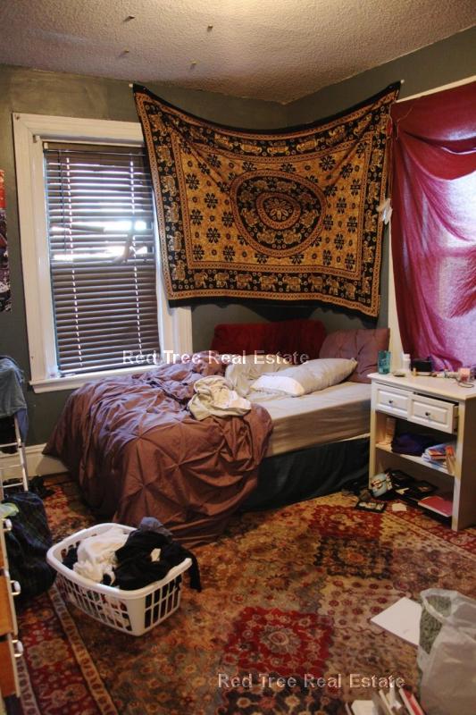 6 bed, 2 bath apartment for rent at 38 Hooker St, Allston — photo 8 of 9