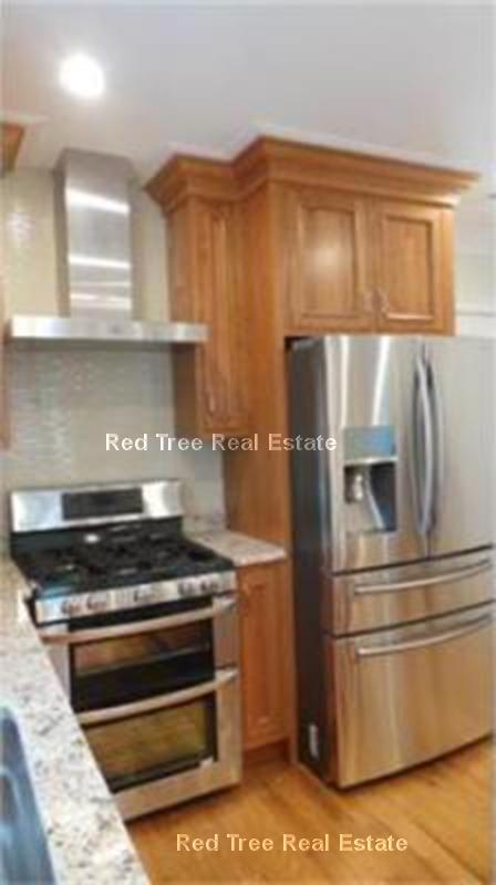 7 Acron Rd, Brookline Village