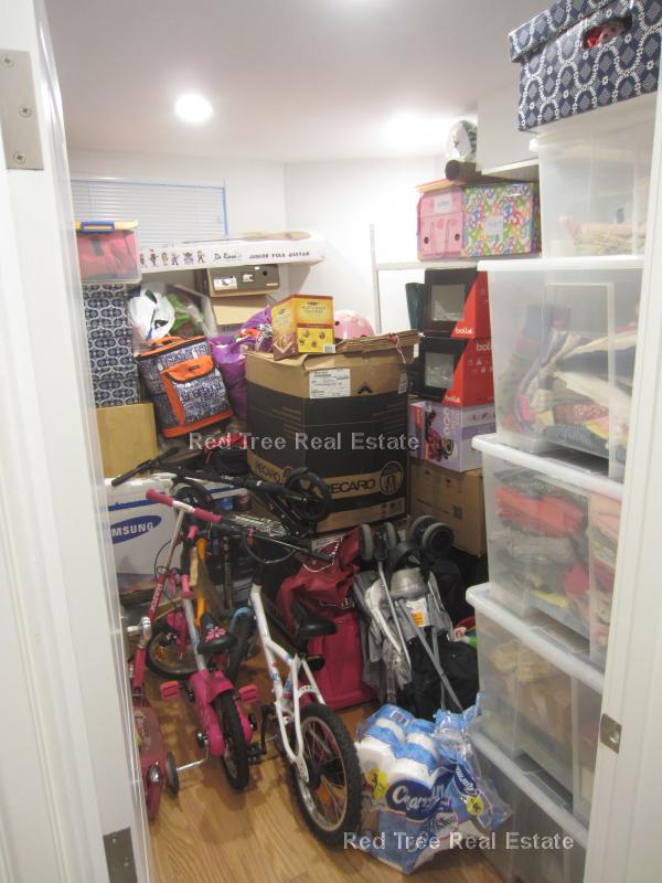 7 Acron Rd, Brookline Village