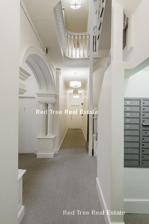 33 Edgerly Rd, Fenway