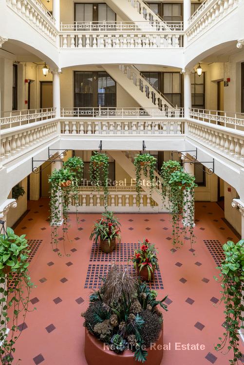 25 Edgerly Rd, Fenway