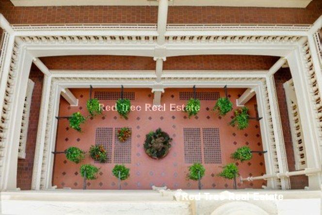 48 Burbank St, Fenway