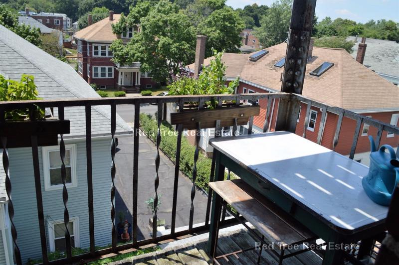 116 Washington St, Brighton