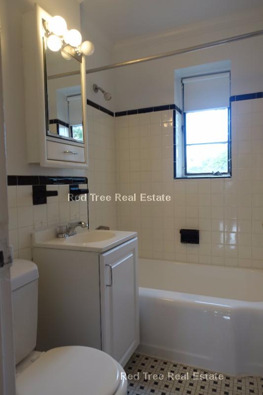 72 Saint Paul St, Coolidge Corner