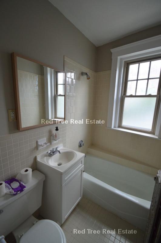 90 Bynner St, Jamaica Plain