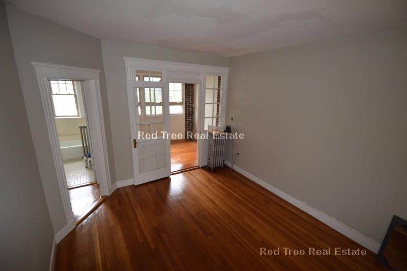 90 Bynner St, Jamaica Plain