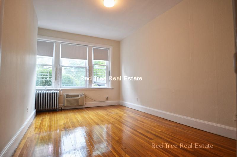 33 Lancaster Ter, Corey Hill