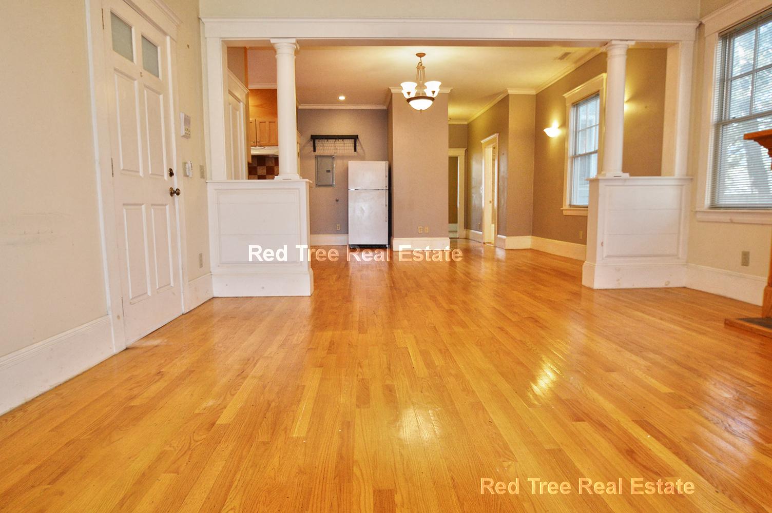 24 Grovenor Rd, Jamaica Plain