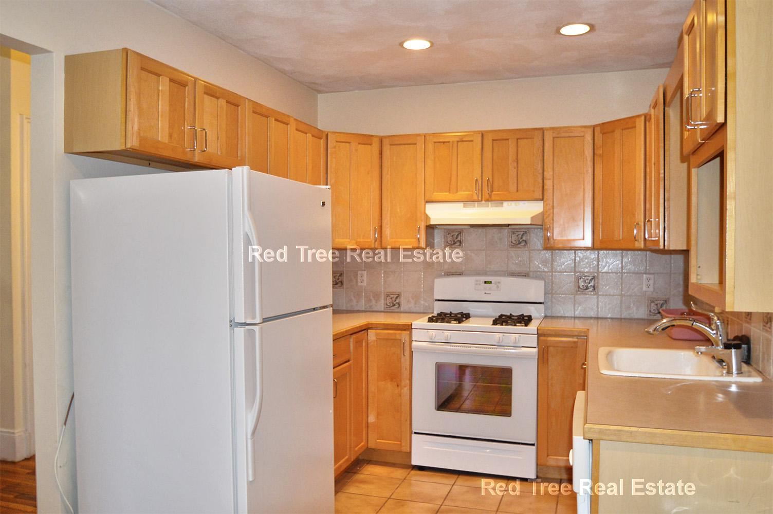 1714 Beacon St, Brookline Hills