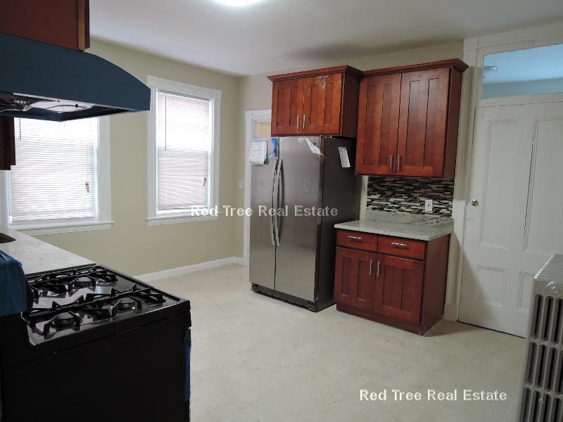 6 bed, 2 bath apartment for rent at 156 Calumet St Unit 2, Mission Hill — photo 12 of 23