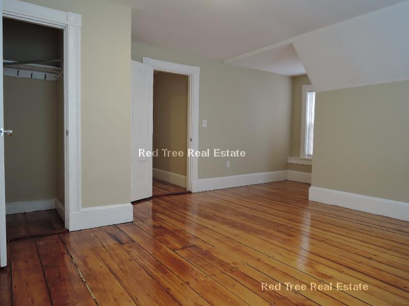 6 bed, 2 bath apartment for rent at 156 Calumet St Unit 2, Mission Hill — photo 17 of 23