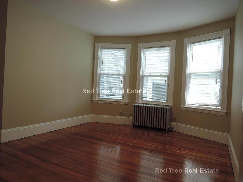 6 bed, 2 bath apartment for rent at 156 Calumet St Unit 2, Mission Hill — photo 19 of 23