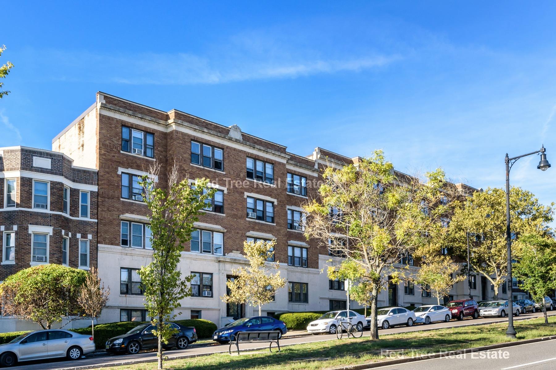 4 bed, 2 bath apartment for rent at 1661 Commonwealth Ave Unit 6, Brighton — photo 15 of 16