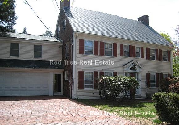 6 bed, 4+ bath apartment for rent at 12 Surrey Rd Unit 1, Newton Center — photo 2 of 15