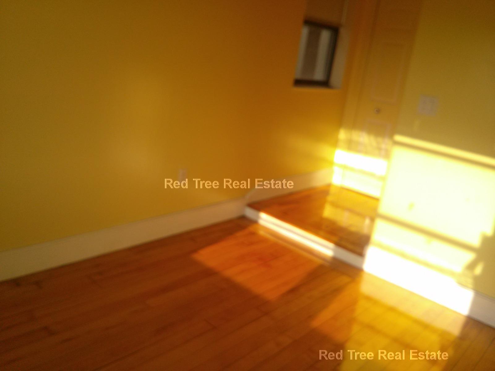 2 Centre Street Tr, Roxbury