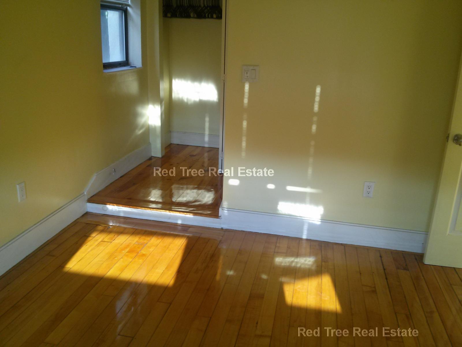 2 Centre Street Tr, Roxbury