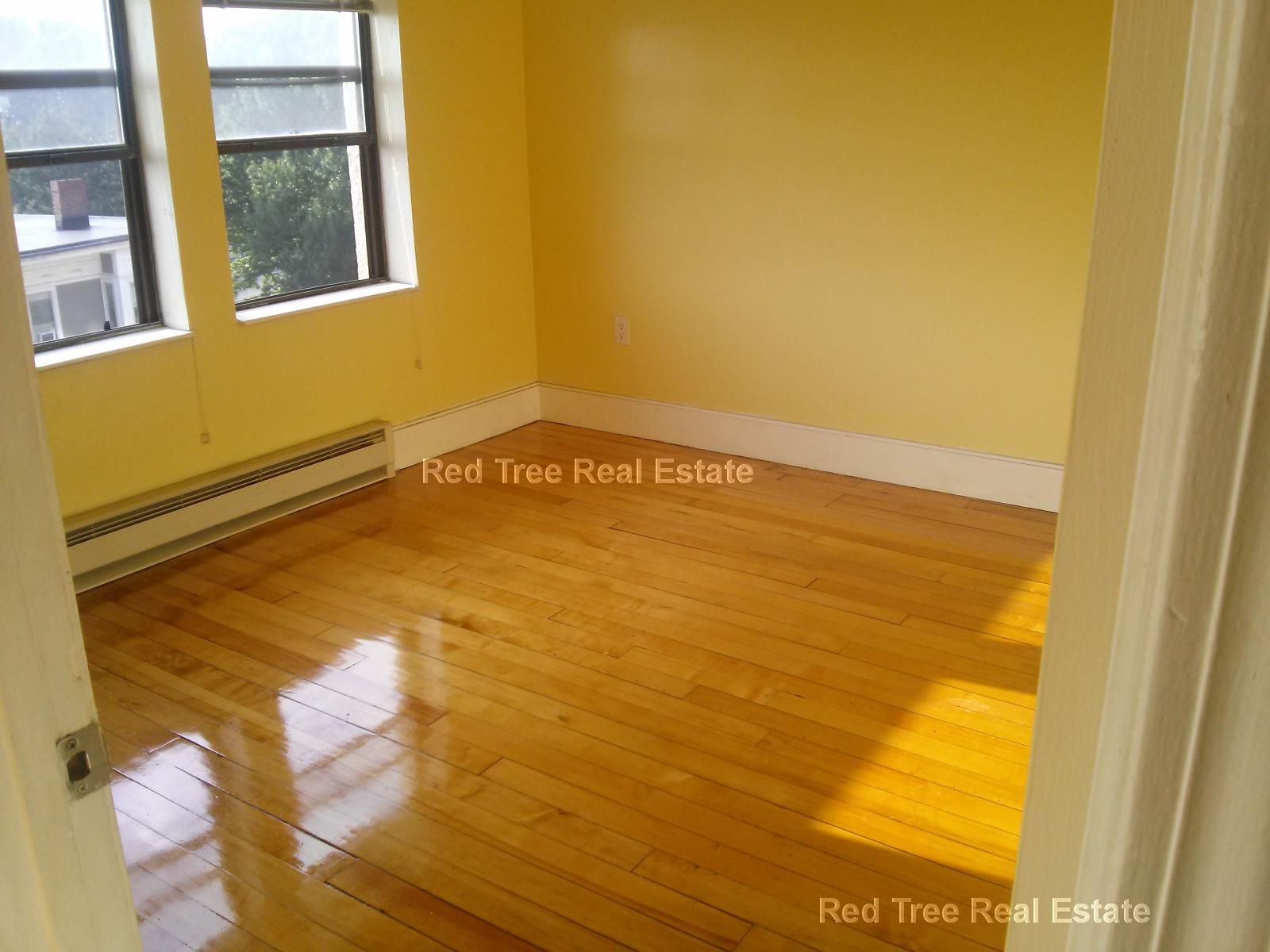 2 Centre Street Tr, Roxbury