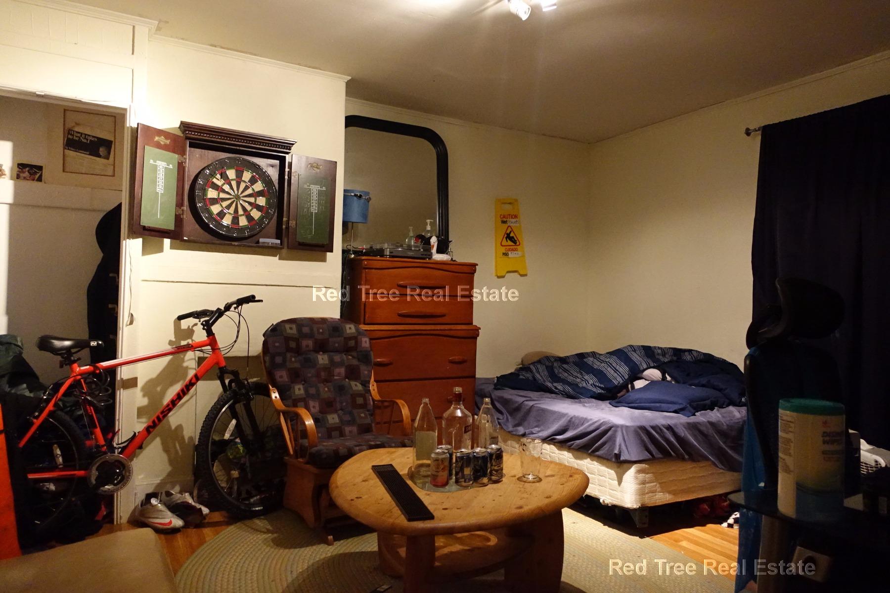 688 Parker St, Mission Hill