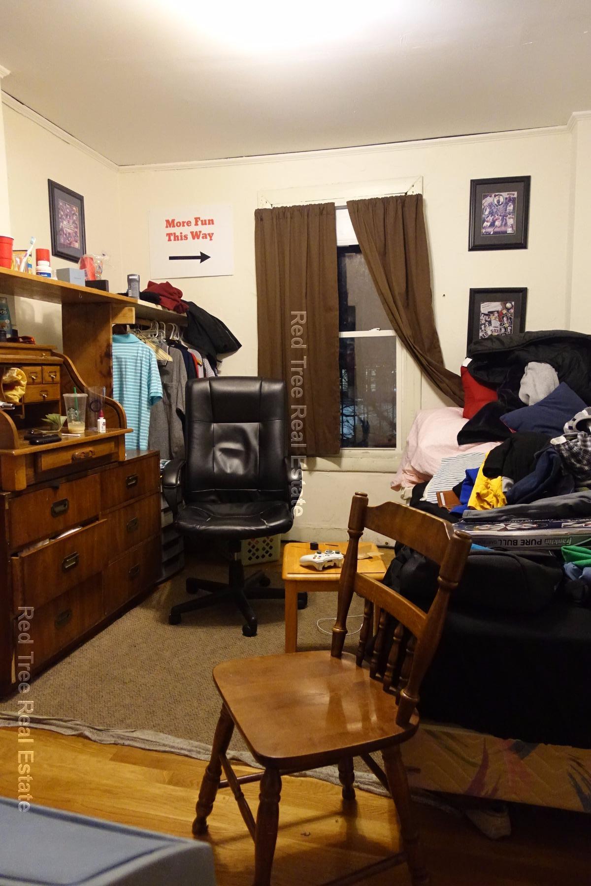 688 Parker St, Mission Hill