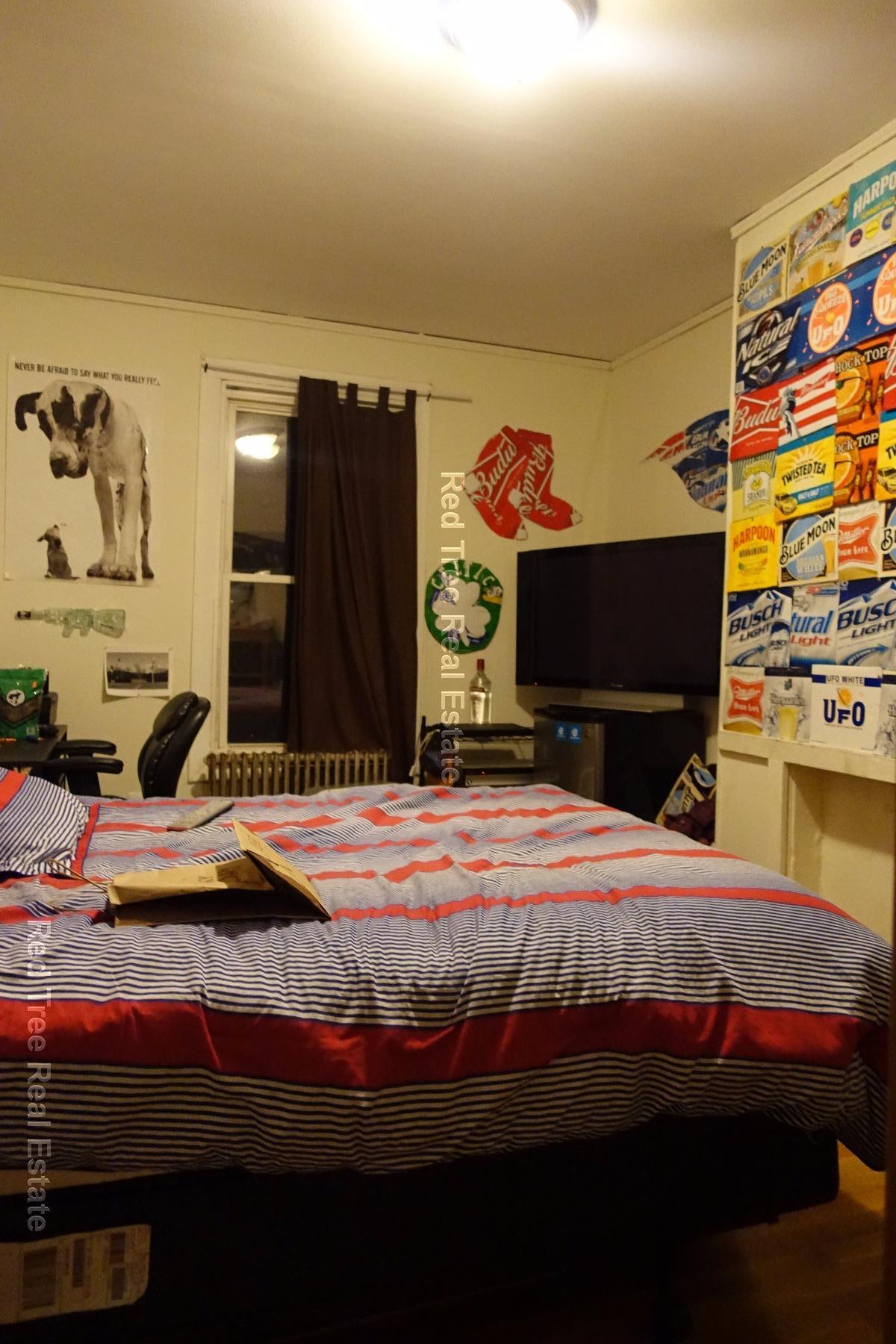 688 Parker St, Mission Hill