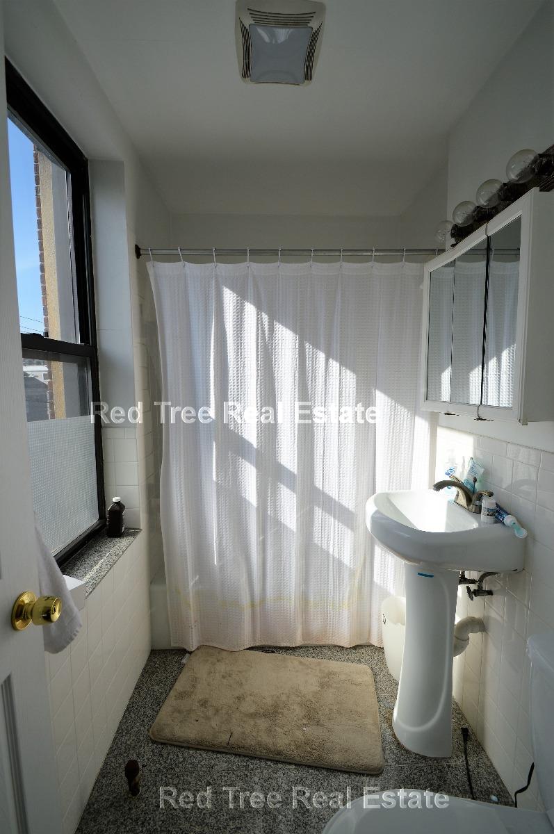 35 Cummings Rd, Brighton