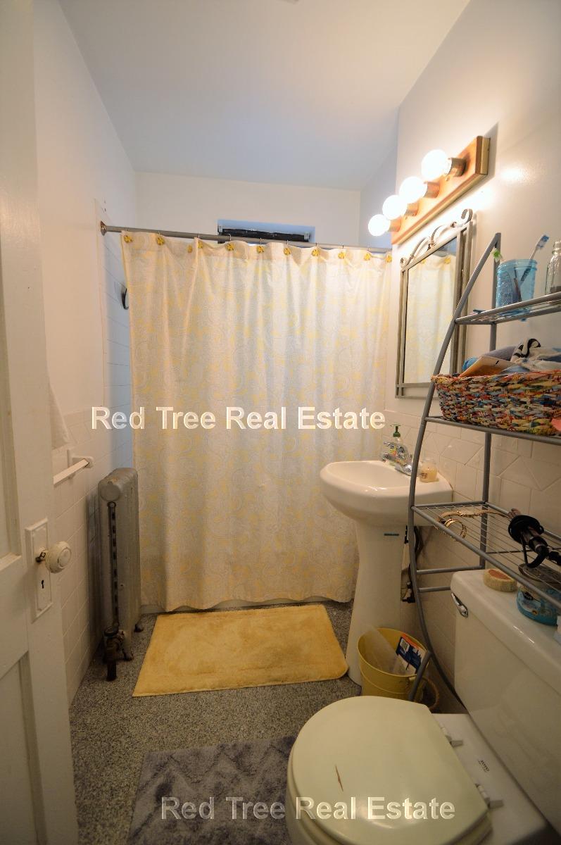 35 Cummings Rd, Brighton