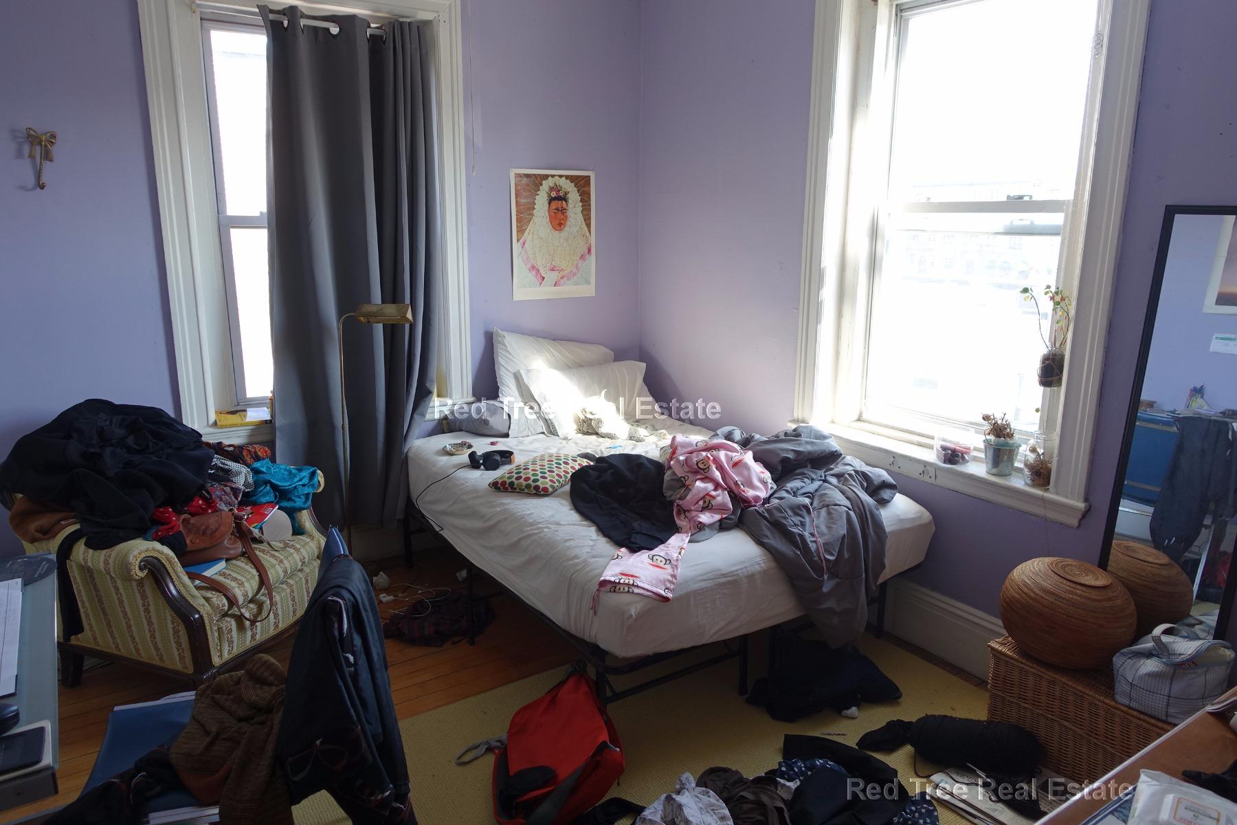 4 bed, 1 bath apartment for rent at 14 Glenville Ave Unit 3, Allston — photo 13 of 16