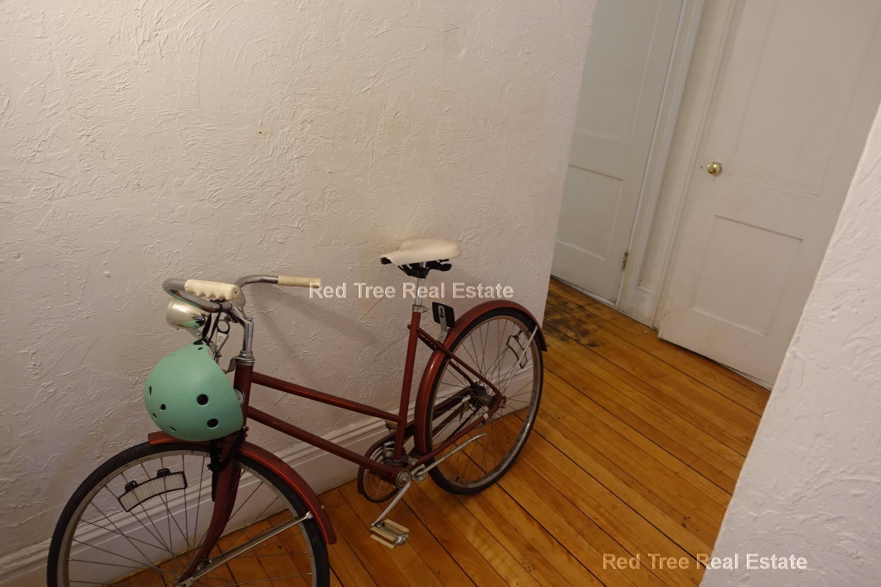 4 bed, 1 bath apartment for rent at 14 Glenville Ave Unit 3, Allston — photo 16 of 16