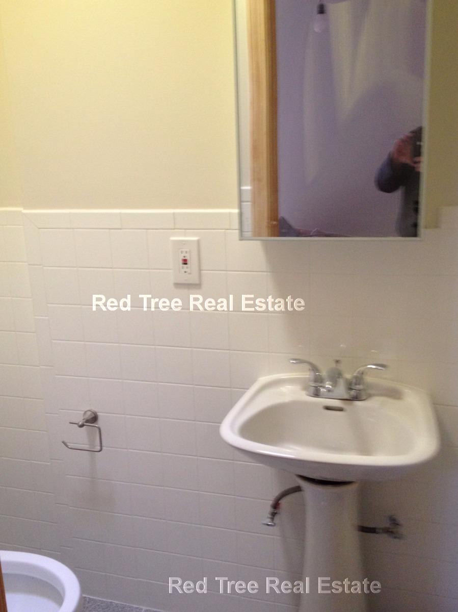 10 Moreland St, Roxbury