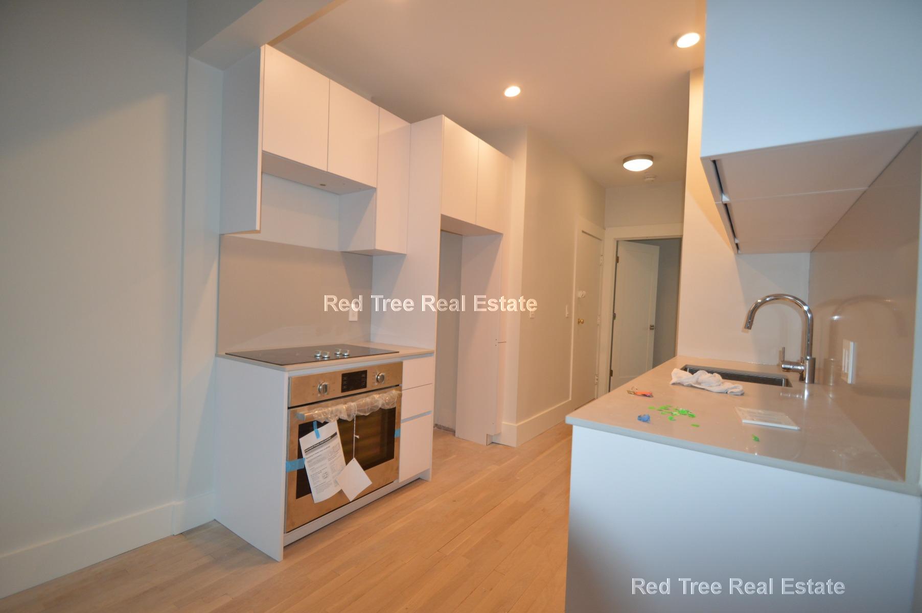 3 bed, 1 bath apartment for rent at 8 Elko St Unit 406, Brighton — photo 2 of 11
