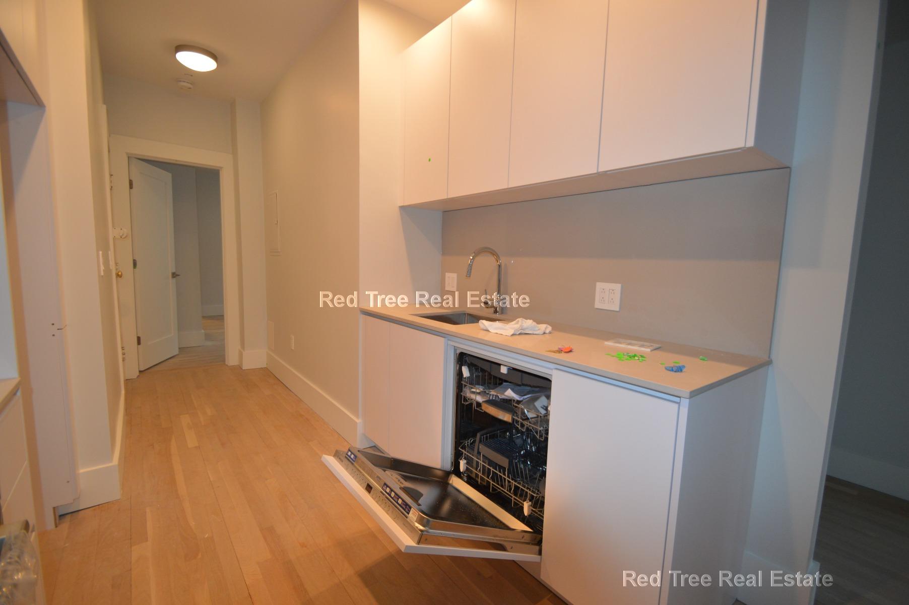 3 bed, 1 bath apartment for rent at 8 Elko St Unit 406, Brighton — photo 4 of 11