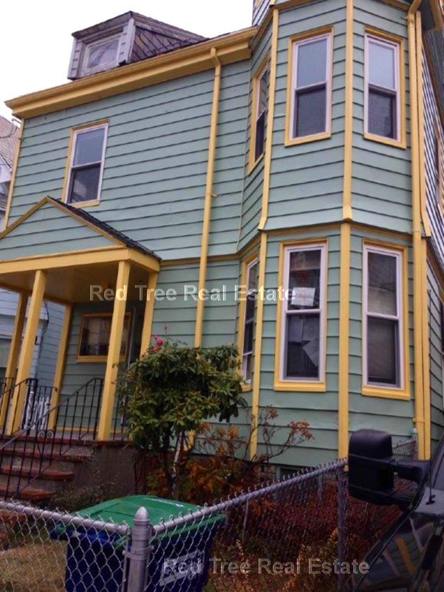 11 Stickney Ave, East Somerville