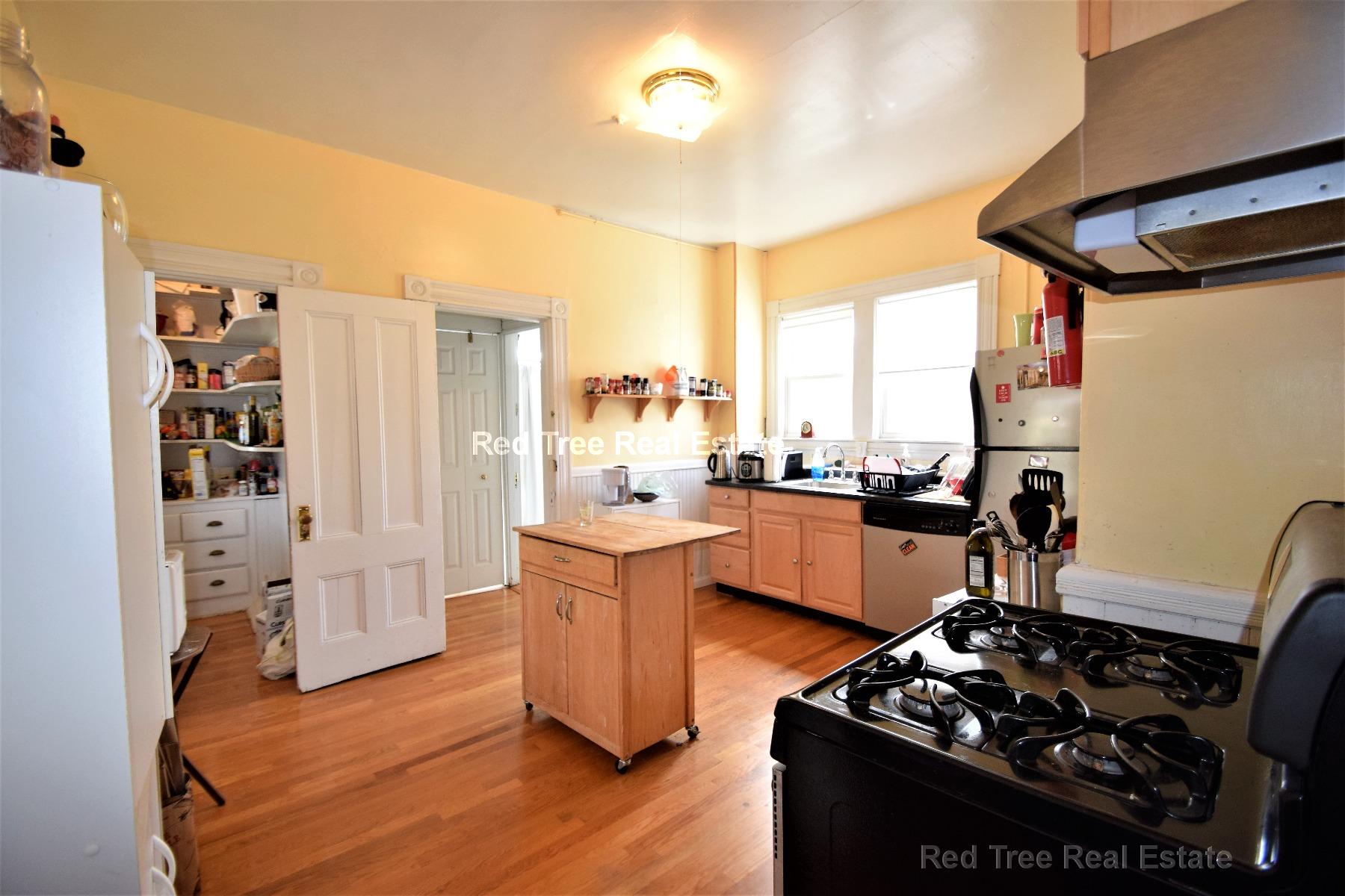 3 bed, 2 bath apartment for rent at 111 Carolina Ave Unit 2, Jamaica Plain — photo 5 of 19