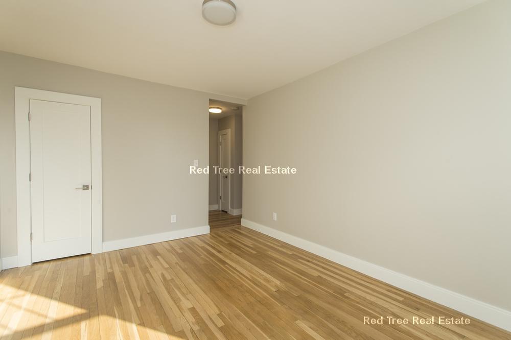 3 bed, 1 bath apartment for rent at 8 Elko St Unit 410, Brighton — photo 3 of 4