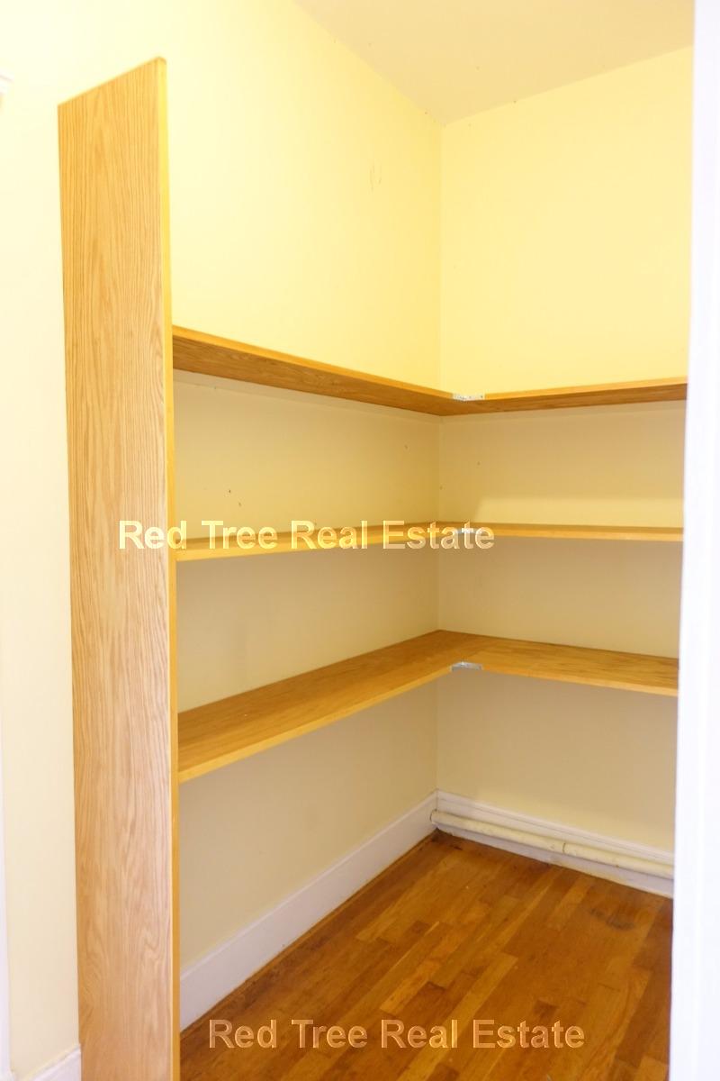 2009 Commonwealth Ave, Brighton