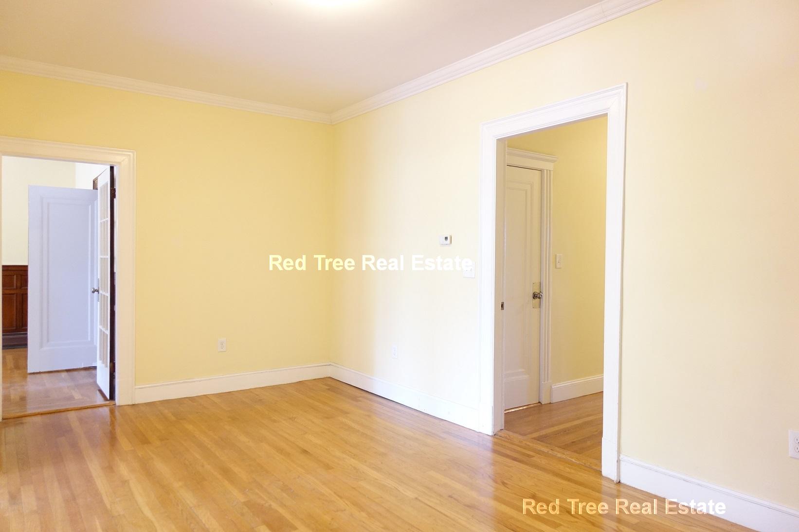 2009 Commonwealth Ave, Brighton