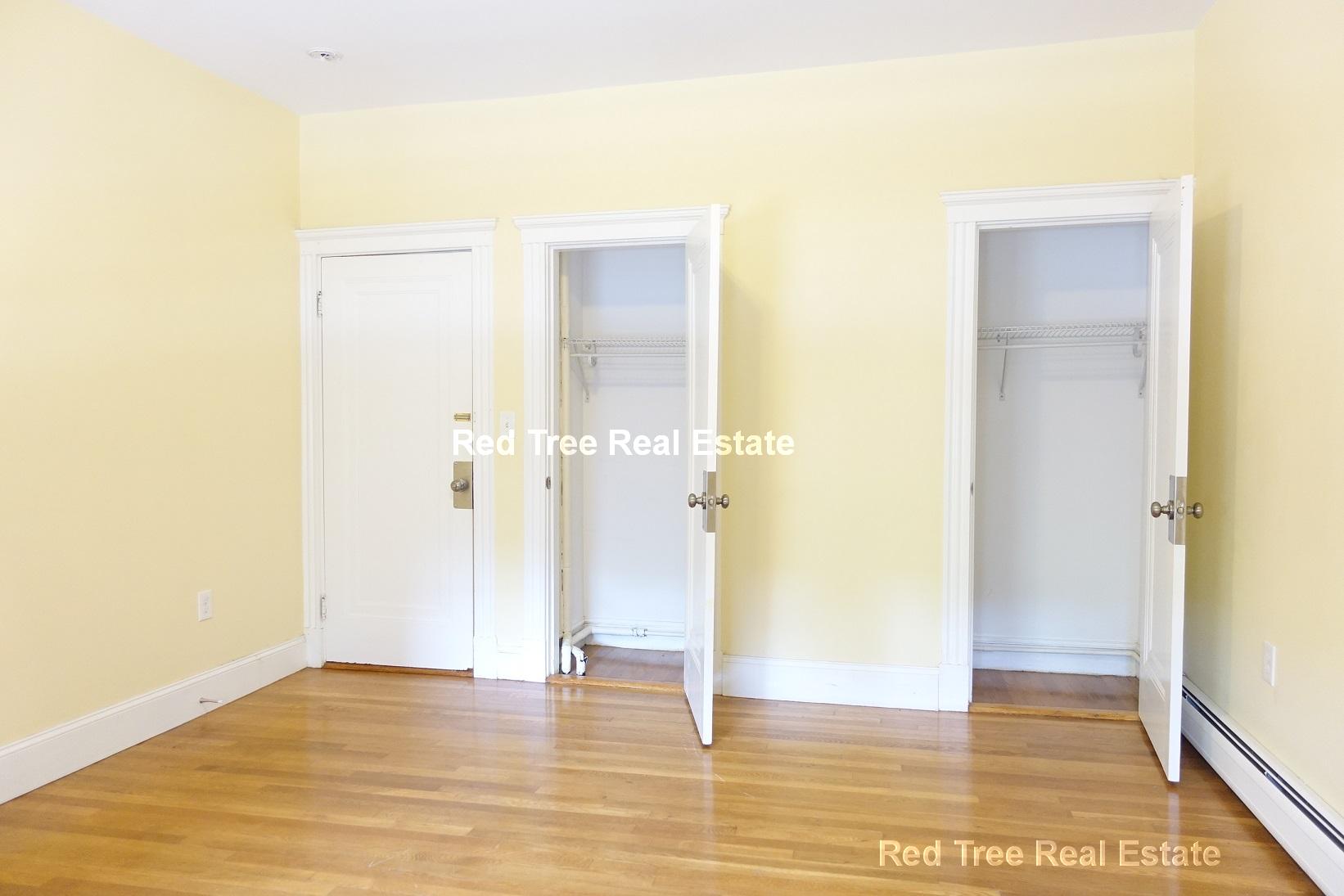 2009 Commonwealth Ave, Brighton