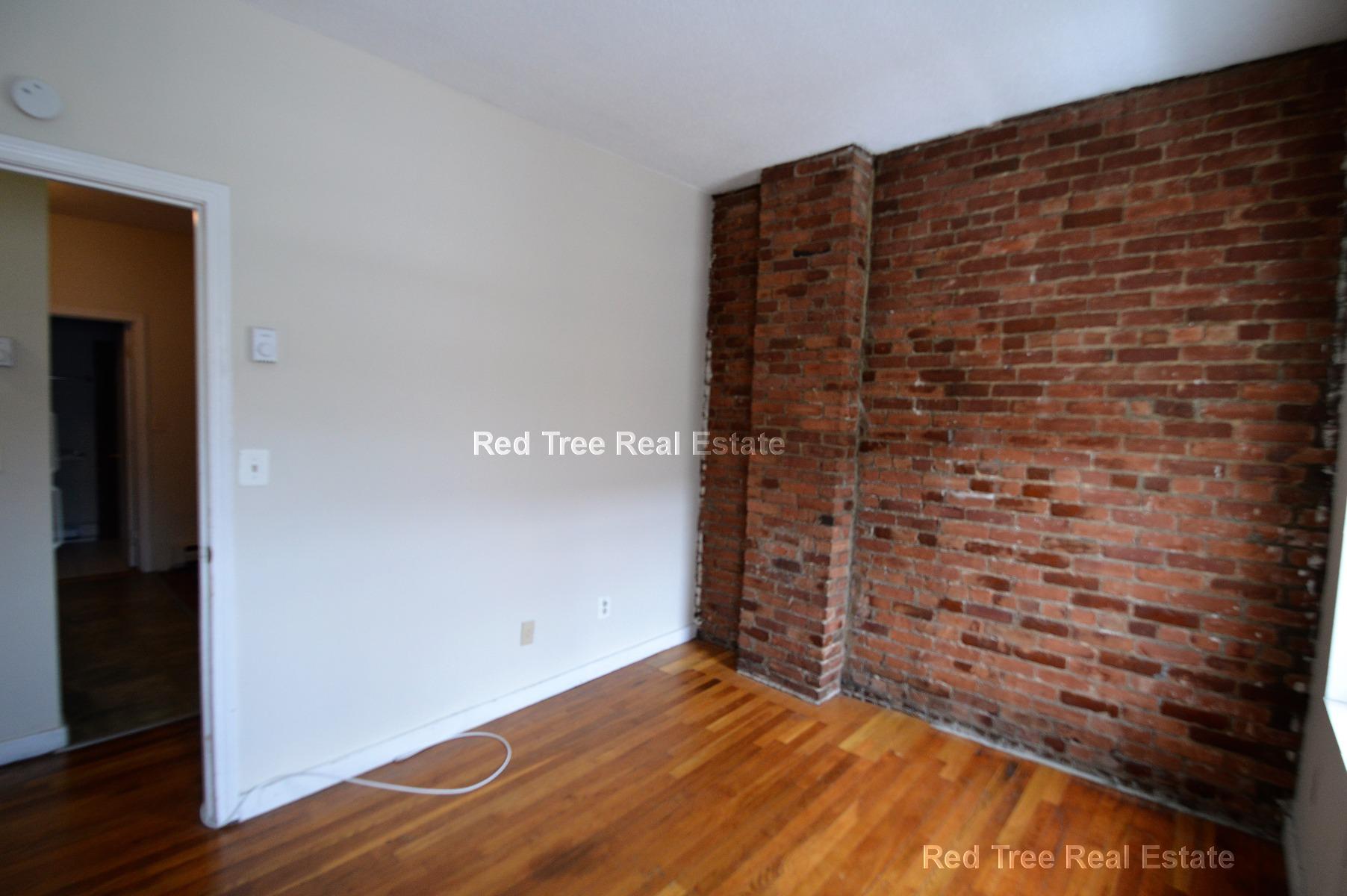 890 Huntington Ave, Mission Hill