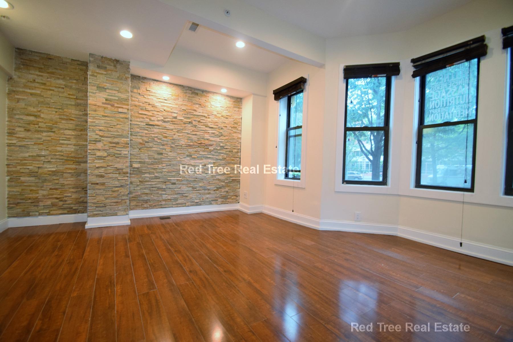 1203 Beacon St, Coolidge Corner