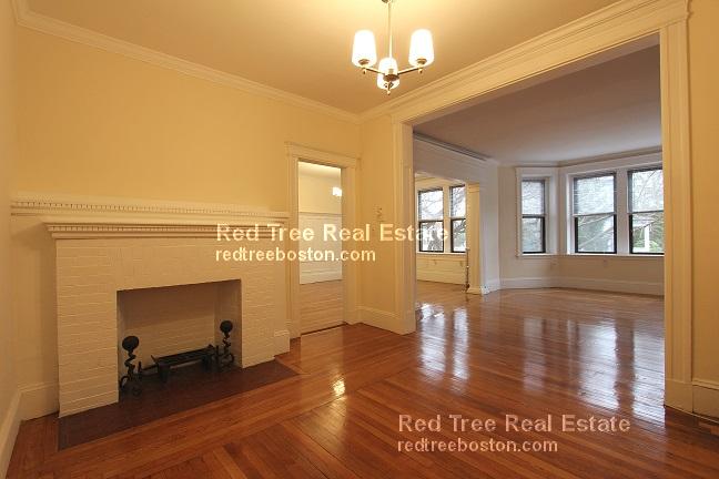 143 Freeman St, Brookline