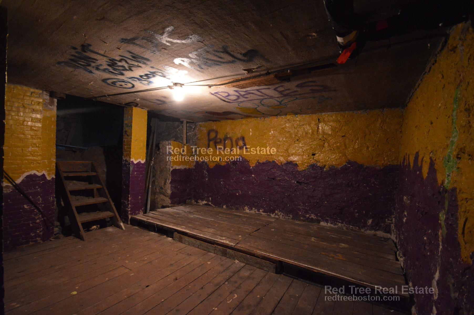 31 Quint Ave, Allston