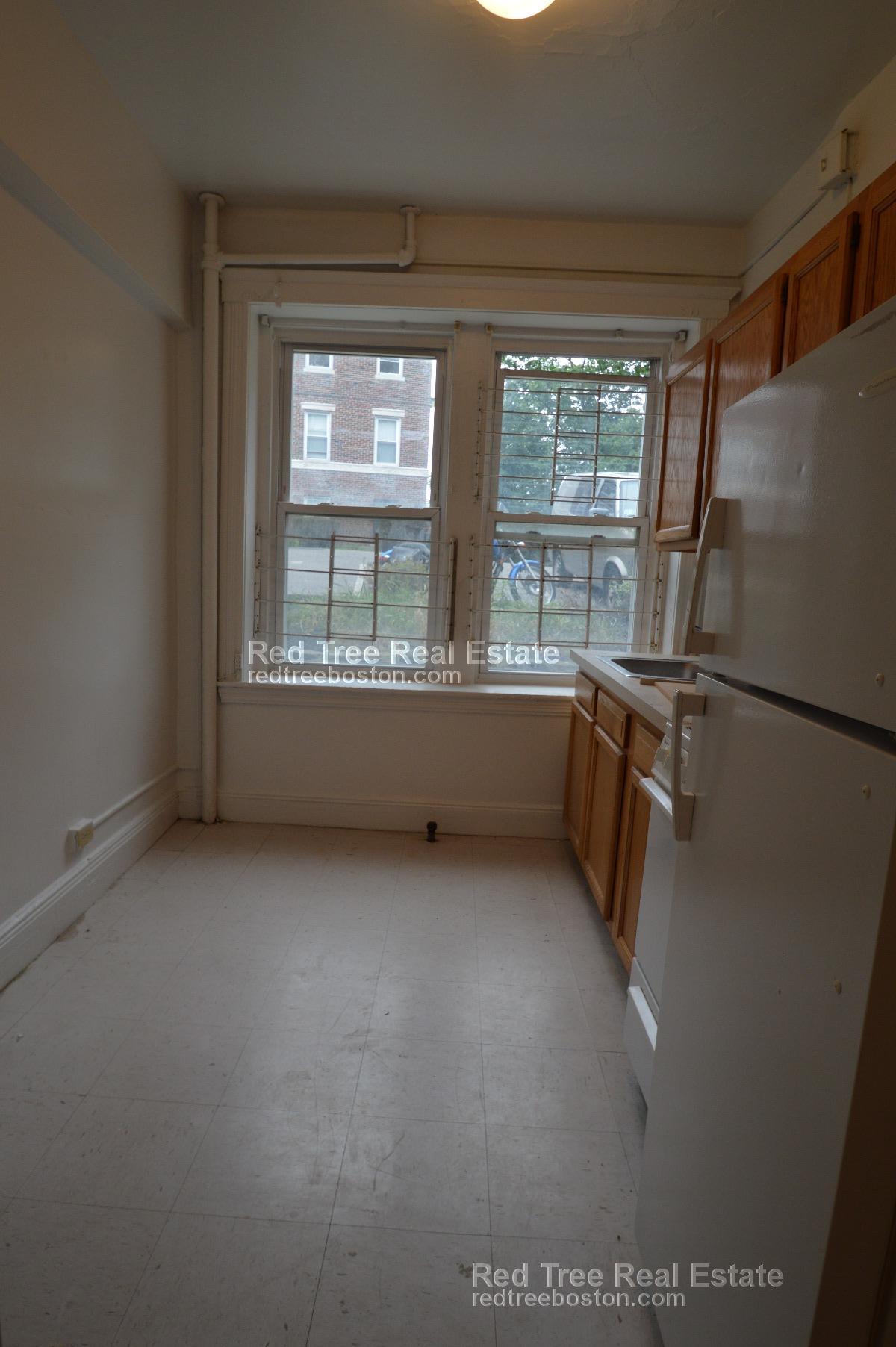 1810 Commonwealth Ave, Brighton