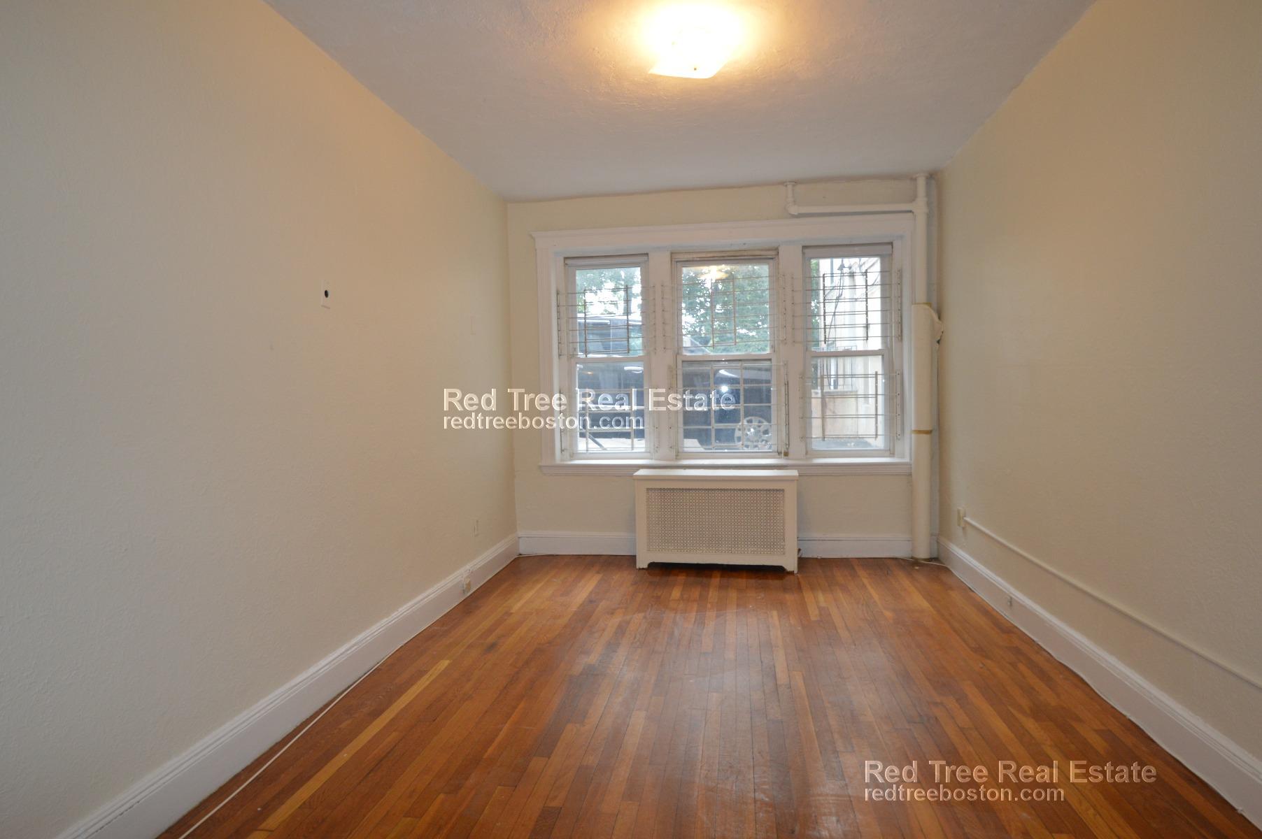 1810 Commonwealth Ave, Brighton